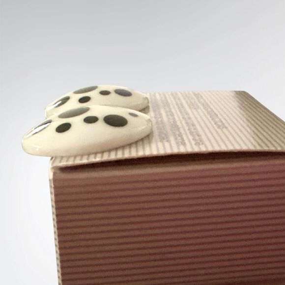 Vintage Avon 1987 Black "Polka Dots" Earrings with Cream Base | Retro | NIB - Picture 6 of 6